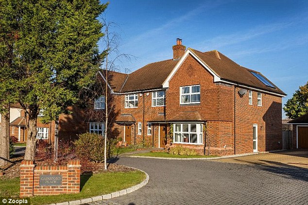 3be4542400000578-4094330-tandridge_is_in_sixth_place_in_the_research_and_this_property_in-a-23_1483700853078