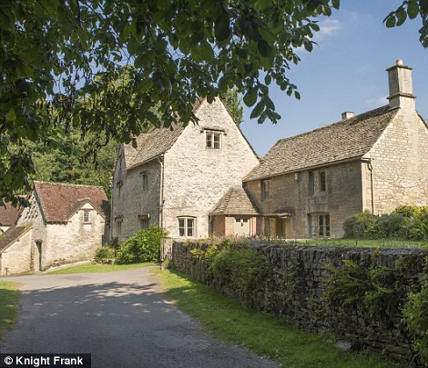 3C0E20D500000578-4110416-He_added_It_s_near_the_village_of_Bibury_which_is_one_of_the_mos-a-10_1484206439607